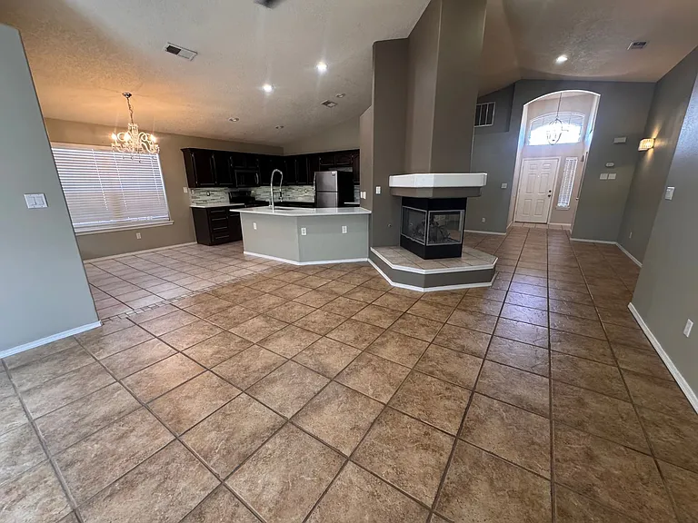 9701 Tapatio Dr NW — Photo 21