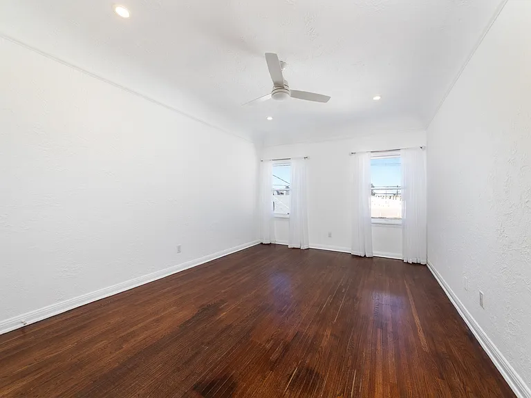 115 N Sycamore Ave — Photo 21