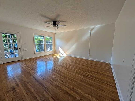 4th image of 2904-2918 SE Hawthorne Blvd #1510-1522