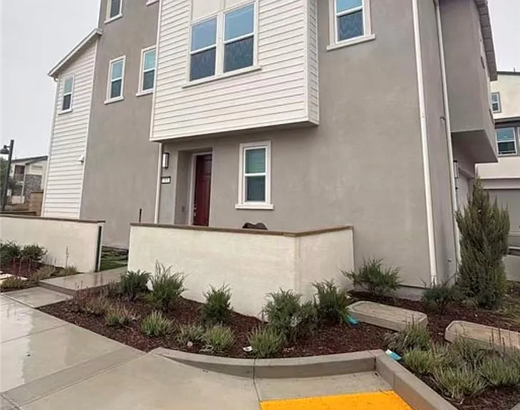 313 Proctor — Photo 1