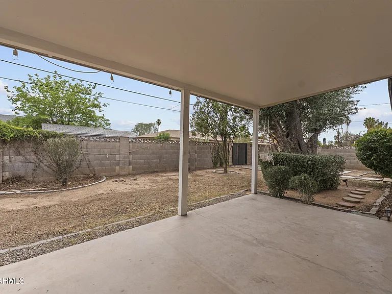1229 E Manhatton Dr — Photo 24