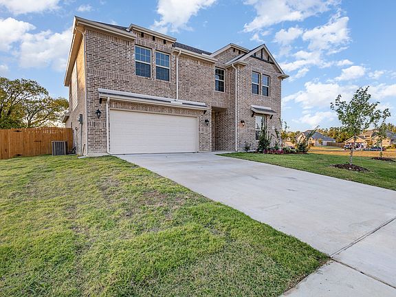 2nd image of 1019 Ella Dr