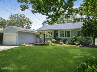 126 Henry St, Massapequa Park, NY 11762
