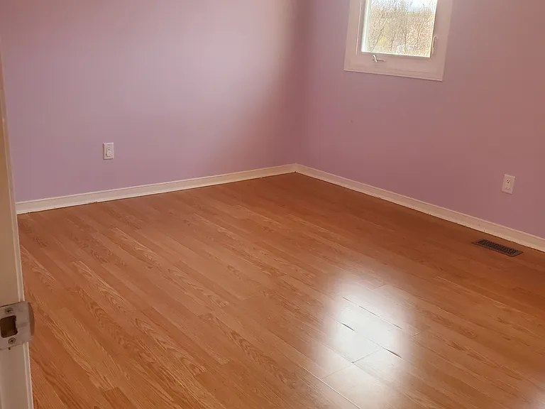 104 Houseman Cres — Photo 19