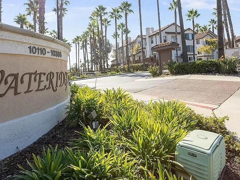 Entrance to Wateridge.