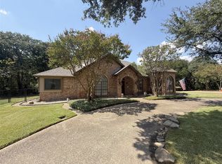 100 Kings Row Dr, Mansfield, TX 76063