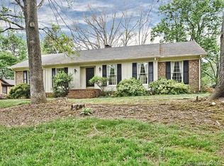 1325 Piccadilly Dr, Charlotte, NC 28211