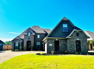 459 Long Acre Dr, Bossier City, LA 71111