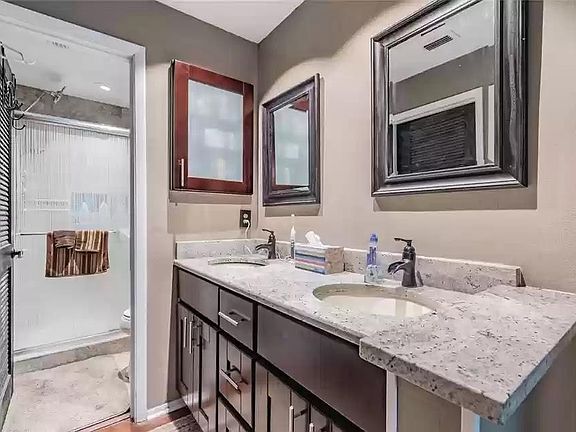 3rd image of 8926 Exposition Dr