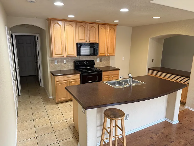 1139 Landon Ln — Photo 41