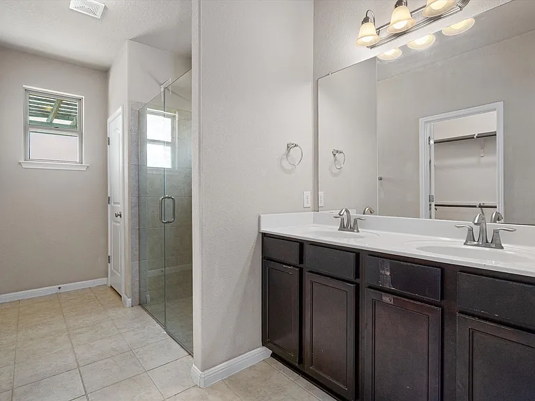 7337 Menchaca Rd #29 — Photo 22