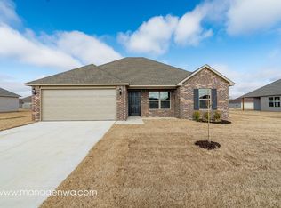 976 Maddy St, Elkins, AR 72727