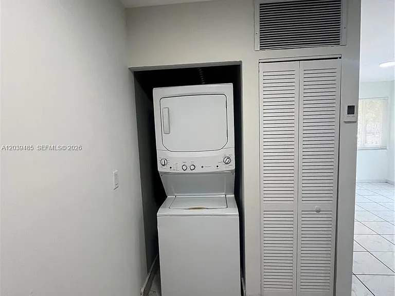 28 E 20th St #1 — Photo 14