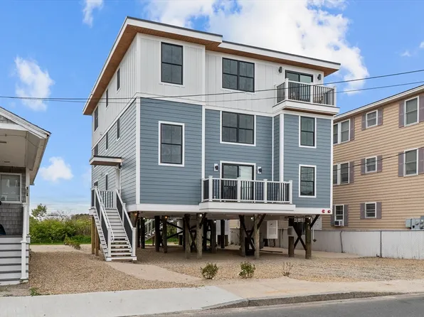 30 Cable Ave #2, Salisbury, MA 01952