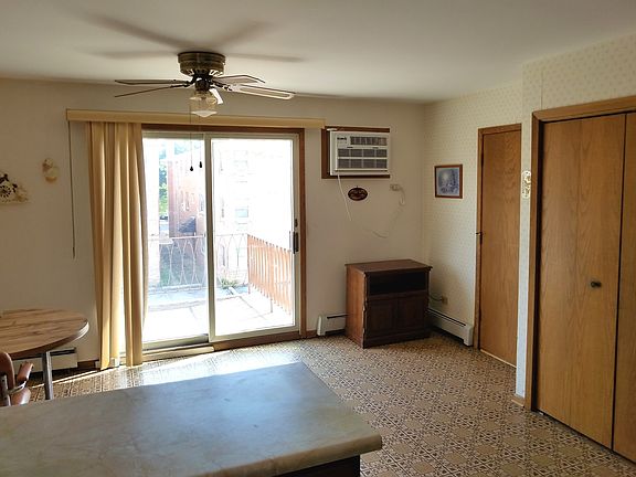3rd image of 8653 W Catherine Ave