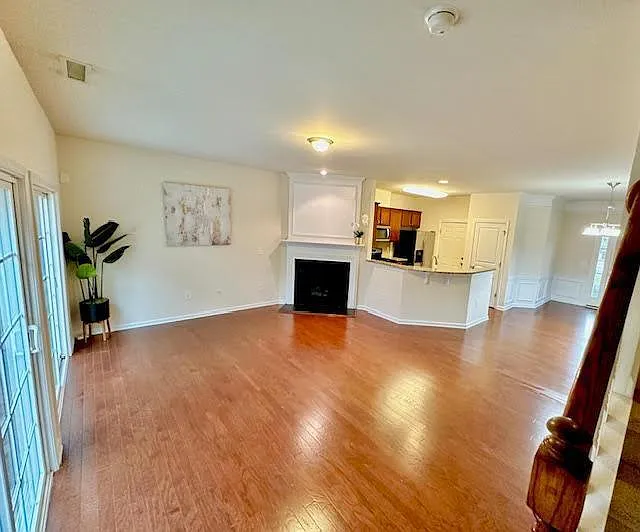 1143 Kingston Grove Dr — Photo 2