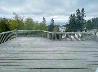 112 W 10th St, Duluth, MN 55806