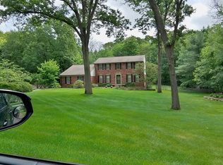 8415 Pawnee Trl, Pinckney, MI 48169