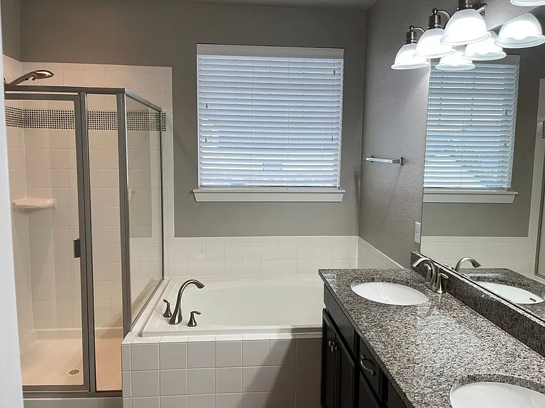 4958 Verbena St — Photo 10