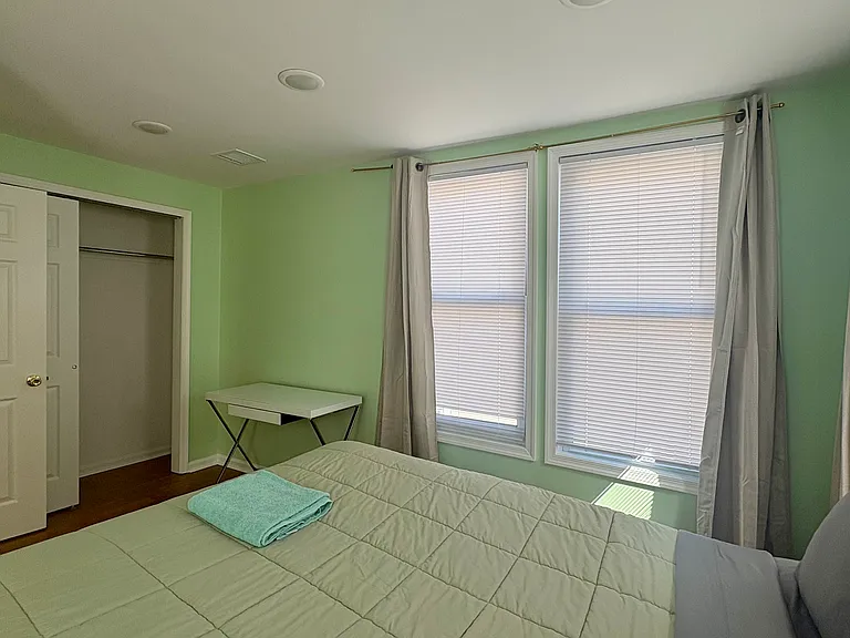 261 Maple St #2 — Photo 14