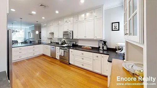 7-9 Strathmore Rd #3 Photo 1
