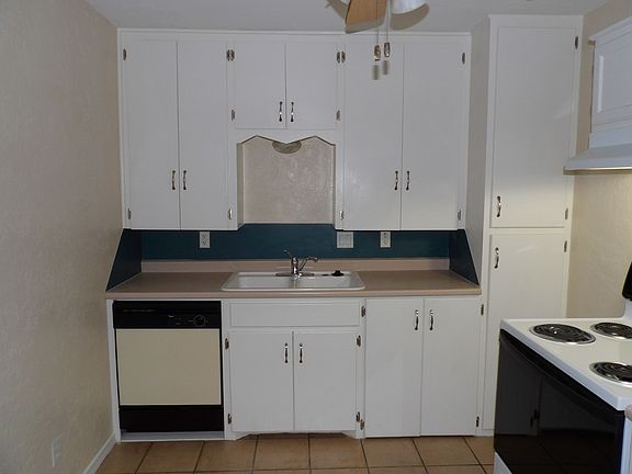 3rd image of 1212 NW Bell Ave #A
