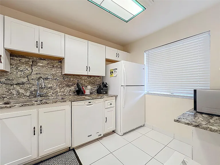 4545 Luxemburg Ct #103 — Photo 4