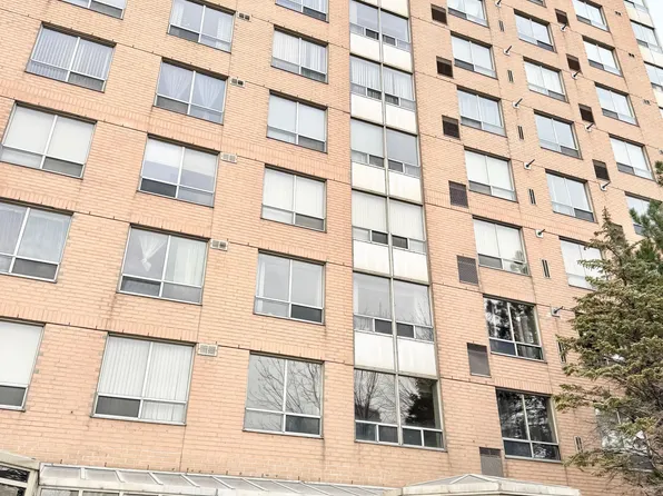 115 E Omni Dr #807, Toronto, ON M1P 5B4
