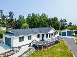210 Simpson Rd, Sequim, WA 98382