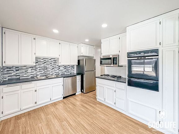 3rd image of 7516 Black Oak Rd