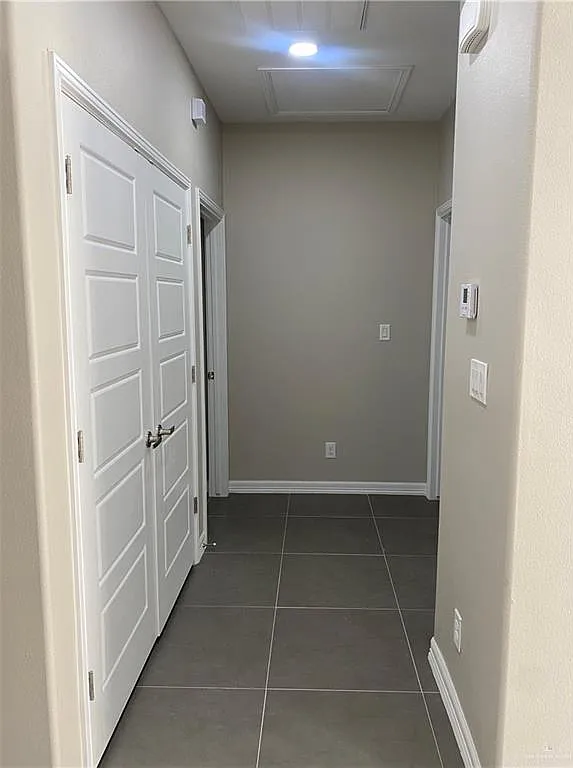3 bed, 2.0 bath, 1100 sqft, $1,200 — Photo 4