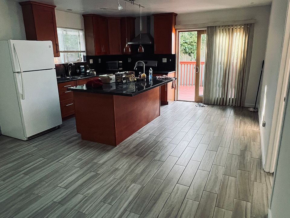 1st image of 117 E Hillsdale Blvd #B
