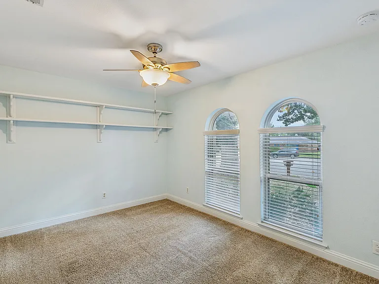 3805 Covinton Ln — Photo 22
