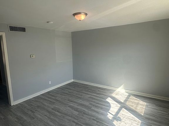 3rd image of 52-58 Dumas Pl #54