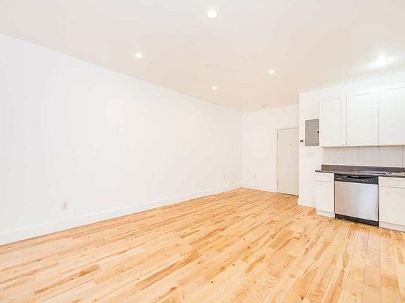 2nd image of 47-18 46th St #2