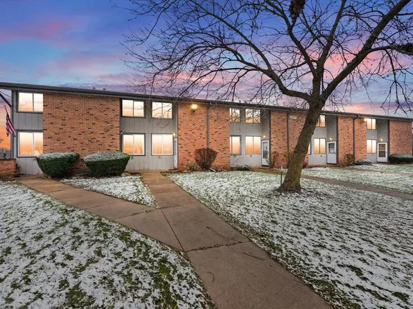 1522 Big Bend ROAD #B, Waukesha, WI 53189