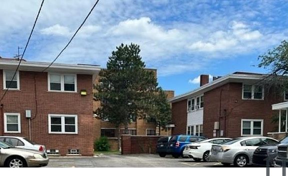 3rd image of 818 Whitmore Dr #209