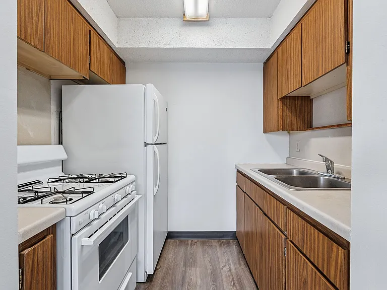 Chateau Student Housing Cooperative — Photo 11