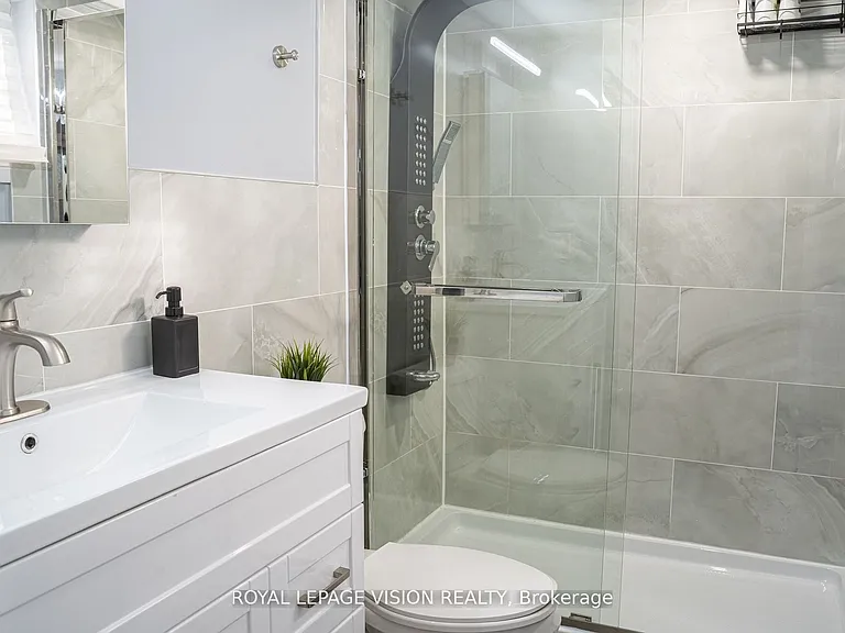 28 Jeffton Cres — Photo 12