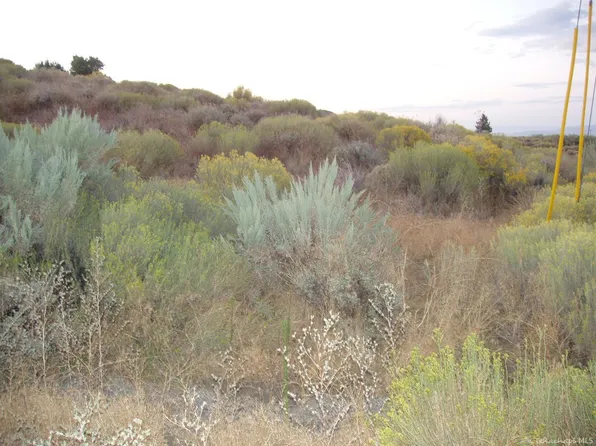 26781 Cabriolet Ct, Tehachapi, CA 93561