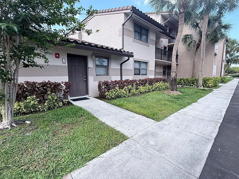 9919 Nob Hill Ct #9919 — Photo 10