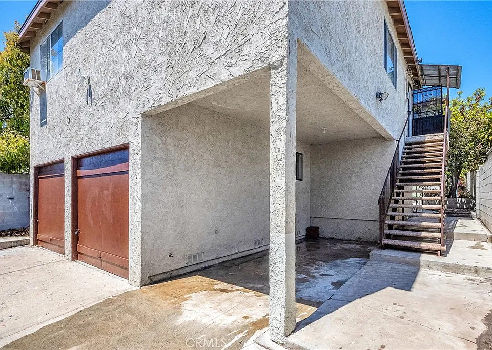 545 W Santa Cruz St