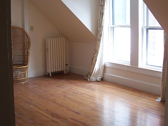 3rd image of 59 School St #B