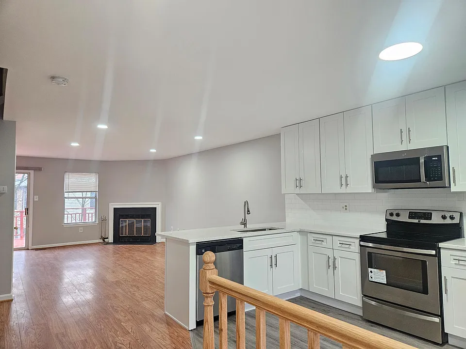 9510 Clocktower Ln