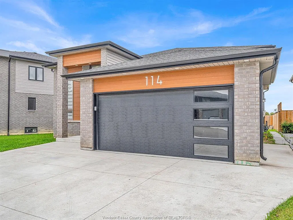 3 bed, $2,500 — Photo 2