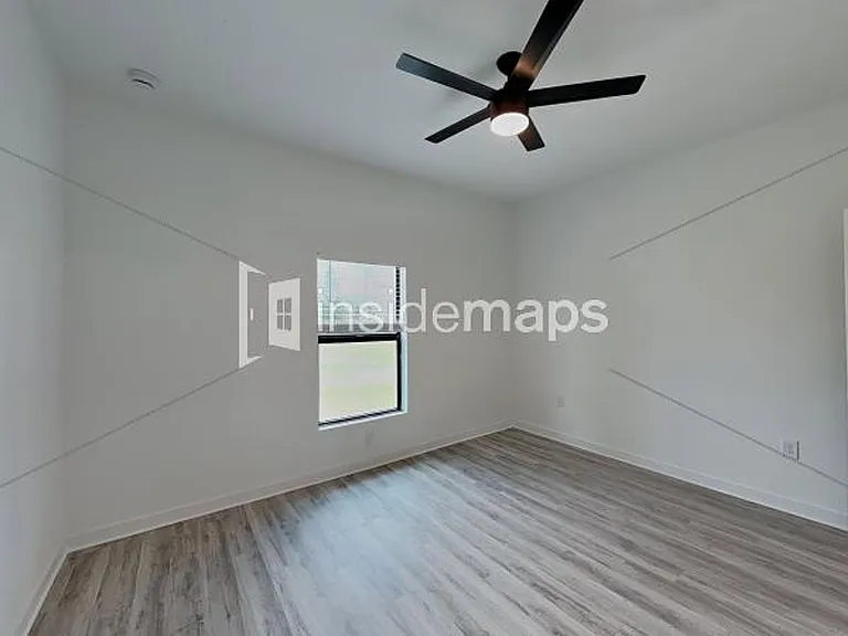 1133 Abrams Blvd — Photo 23
