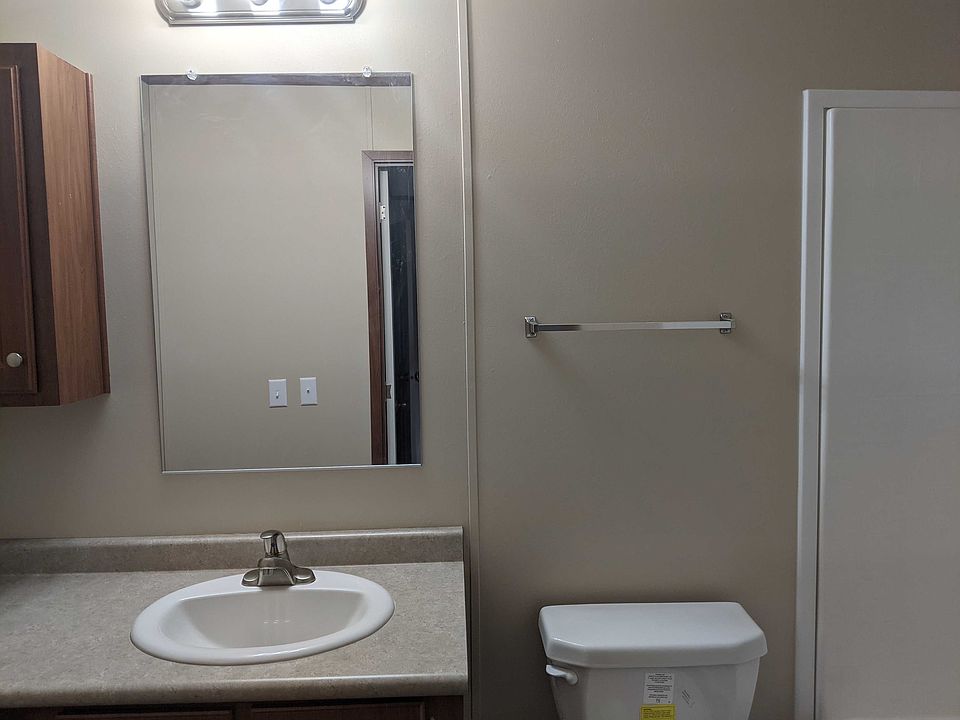 2nd image of 1905 Tracy Rd #100