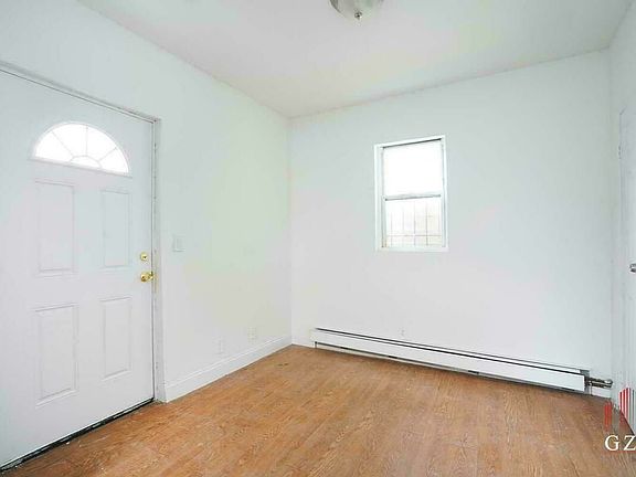 4th image of 3 Sixteen Beach St #1-84