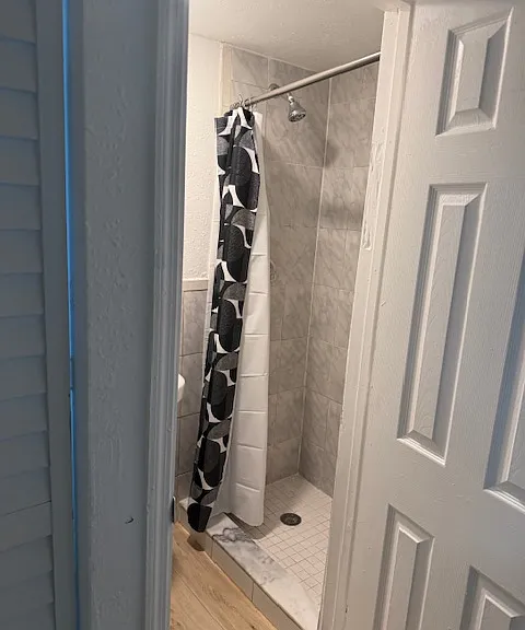 6122 NE 5th Ave #3 — Photo 7