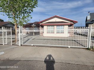100 Lago Grande Dr, Horizon City, TX 79928
